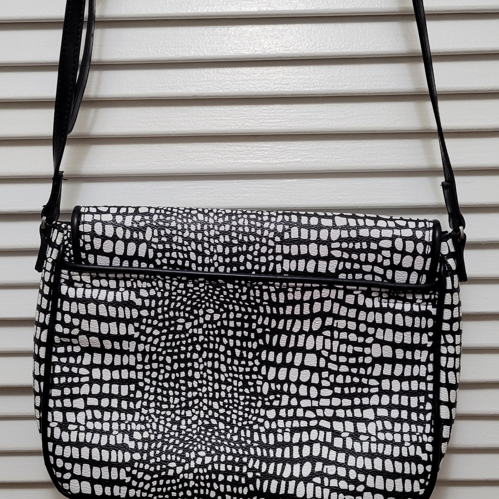 Vera Bradley Black & White Croc-Pattern Crossbody Bag - Picture 8 of 11